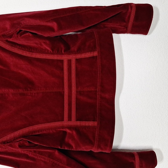 White House Black Market Red Burgundy Romantic Velvet Jacket Approx. Size S - Picture 9 of 14